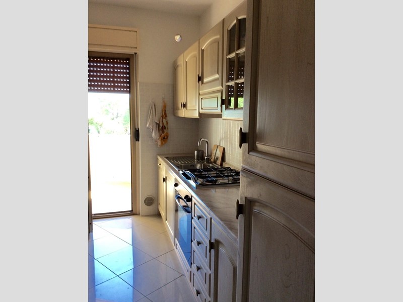 Trilocale in Vendita a Monsampolo del Tronto, 140'000€, 98 m², arredato, con Box