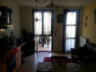 Bilocale in Vendita a Santa Maria a Monte, 73'000€, 60 m², arredato, con Box