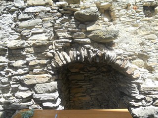 Casa Indipendente in Vendita a Luni, zona Annunziata, 125'000€, 135 m²