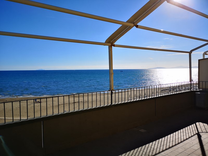 Attico in Affitto a Castiglione della Pescaia, zona lungomare, 70 m², arredato