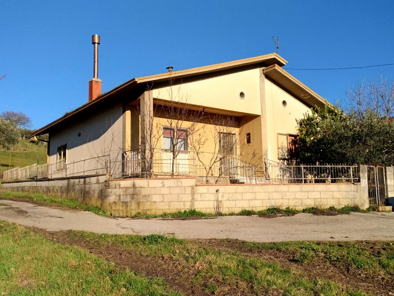 Terreno agricolo in Vendita a Paduli, zona c/da Serre Centrale, 130'000€, 24600 m², arredato