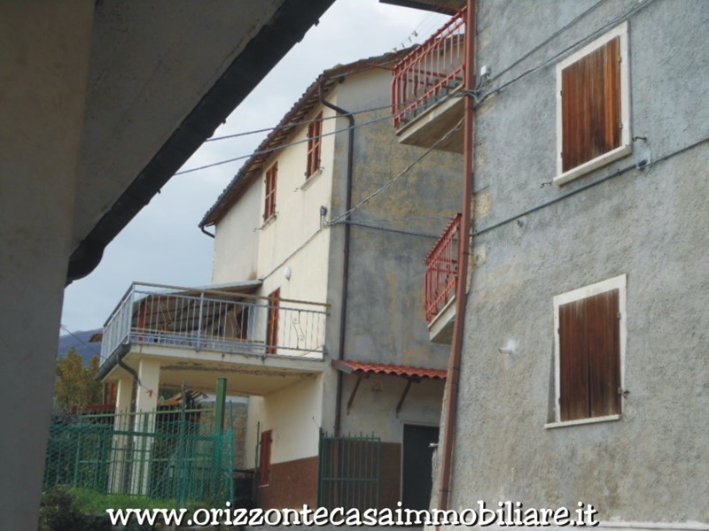 Rustico in Vendita a Ascoli Piceno, zona Colle San Marco, 149 m²
