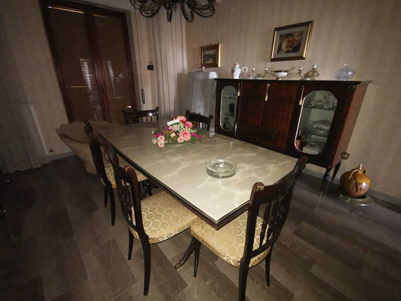 Appartamento in Affitto a Santa Maria Capua Vetere, zona stazione, 600€, 200 m², arredato, con Box