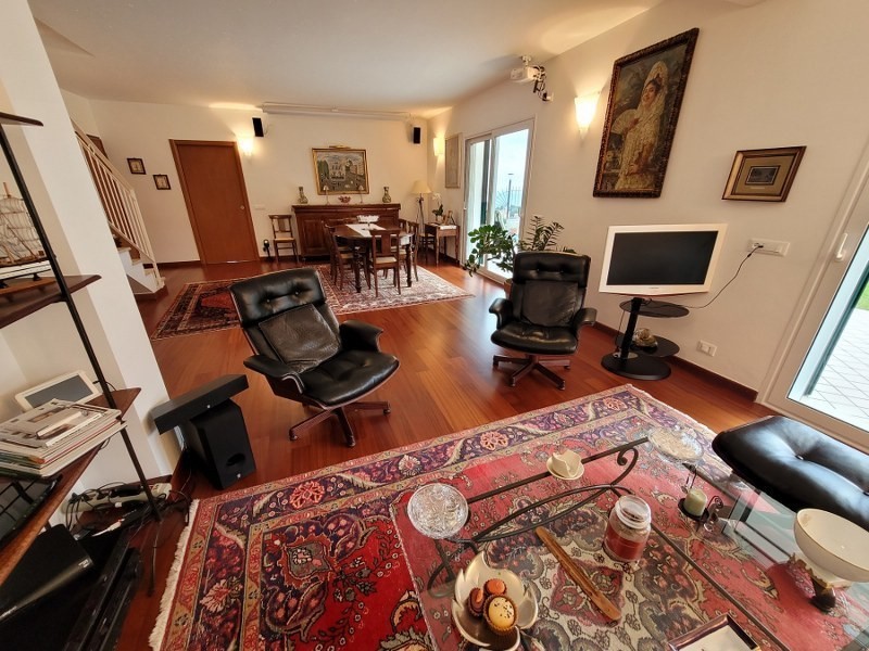 Casa Indipendente in Vendita a Alassio, 1'590'000€, 450 m², arredato