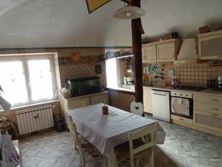 Appartamento in Vendita a Cairo Montenotte, zona Ferrania, 120'000€, 107 m²