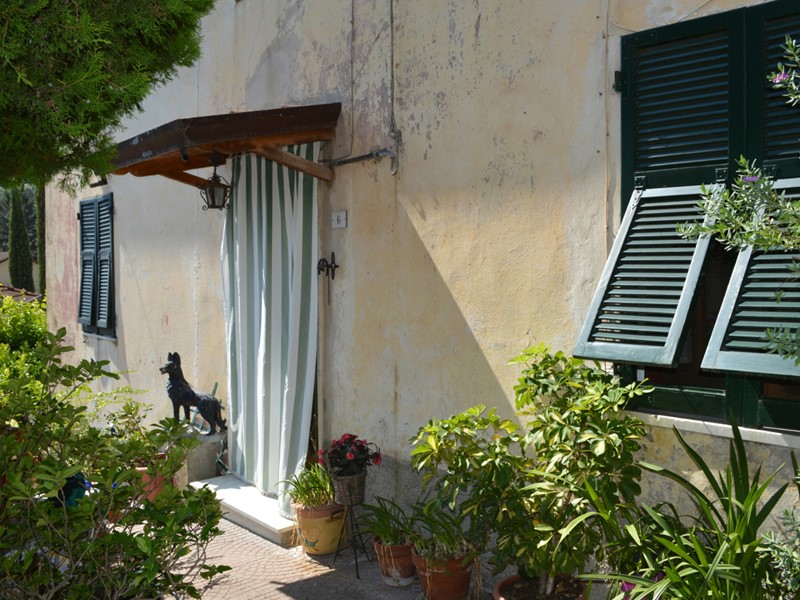 Casa Indipendente in Vendita a Ameglia, 145'000€, 150 m²