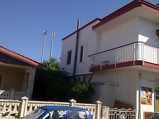 Appartamento in Vendita a Taranto, zona Marina di Chiatona, 65'000€, 110 m², arredato