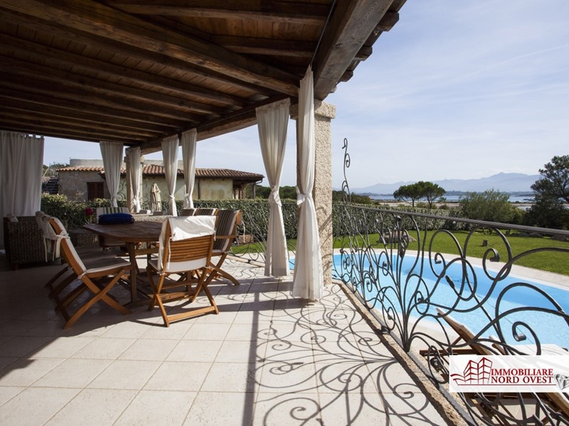 Villa in Affitto a San Teodoro, 50'000€, 280 m²
