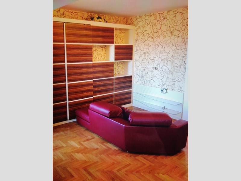 Trilocale in Vendita a Santa Croce sull'Arno, zona Residenziale, 80'000€, 60 m², arredato