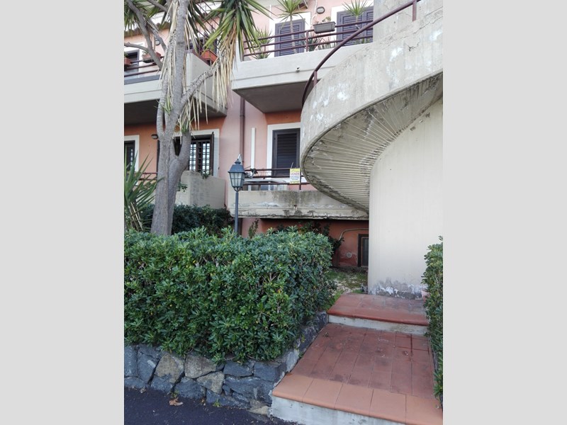 Trilocale in Vendita a Acireale, zona Capo mulini , 110'000€, 45 m², arredato