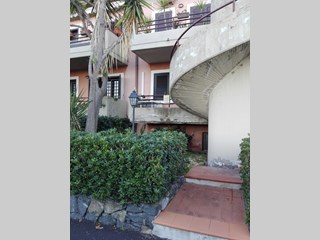 Trilocale in Vendita a Acireale, zona Capo mulini , 110'000€, 45 m², arredato