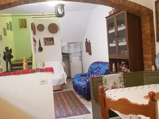 Casa Indipendente in Vendita a Triei, zona centrale, 180'000€, 125 m², arredato