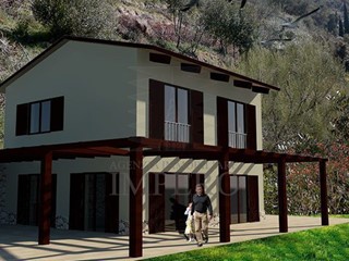 Casa Indipendente in Vendita a Ventimiglia, zona Latte, 115 m²