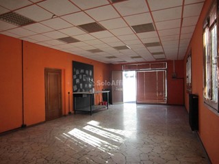 Laboratorio in Affitto a Castelfranco Piandiscò, zona Pian Di Scoâ??, 500&euro;, 86 m²