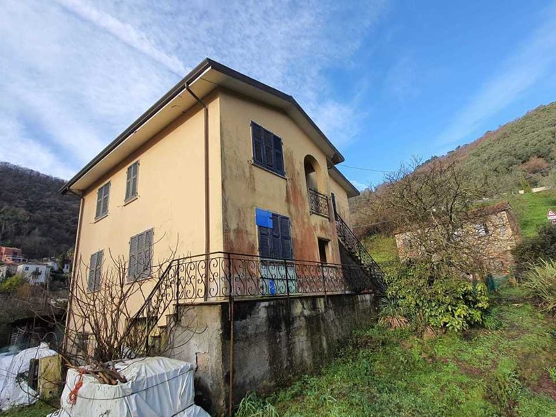 Casa Indipendente in Vendita a Ameglia, zona cafaggio, 280'000&euro;, 180 m², con Box
