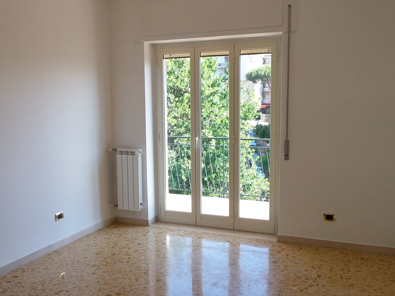 Appartamento in Affitto a Napoli, 800€