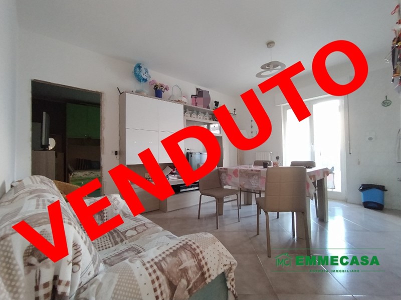 Trilocale in Vendita a Valenzano, 100'000€, 73 m²