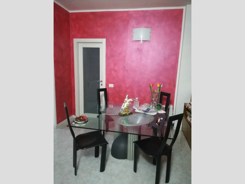 Trilocale in Vendita a Varese, zona Centro , 160'000€, 102 m², con Box