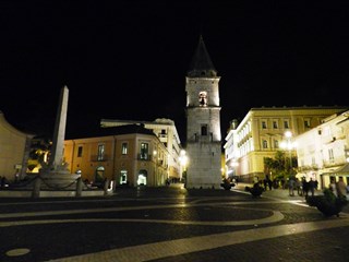 Immobile commerciale in Affitto a Benevento, zona Centro storico, 250€, 18 m²