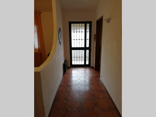 Appartamento in Vendita a Carrara, zona Fabbrica , 139'000€, 90 m²