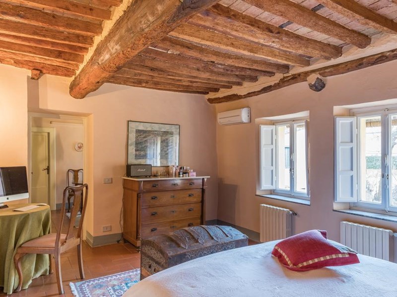 Appartamento in Affitto a Lucca, zona Via San Leonardo, 950€, 65 m², arredato