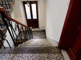 Appartamento in Vendita a Castelnuovo di Garfagnana, zona Centro Storico, 70'000€, 85 m²