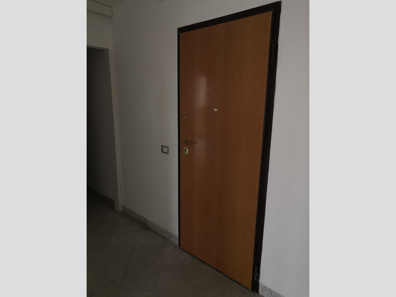 Ufficio in Vendita a Taranto, zona Piazzale Dante, 50'000€, 65 m²