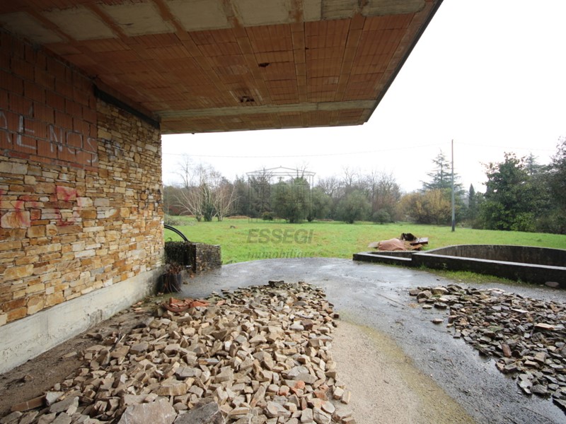 Villa in Vendita a Capannori, zona Nord, 500'000€, 235 m², con Box