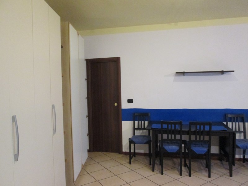 Quadrilocale in Affitto a Parma, zona STRADA G. GARIBALDI61, 850€, 97 m², arredato