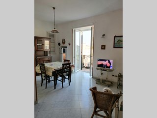 Bilocale in Vendita a Barano d'Ischia, zona Piazza principale, 160'000€, 60 m², arredato