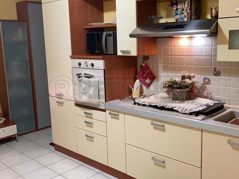 Trilocale in Vendita a Santa Maria a Monte, zona Ponticelli, 79'000€, 72 m², arredato, con Box