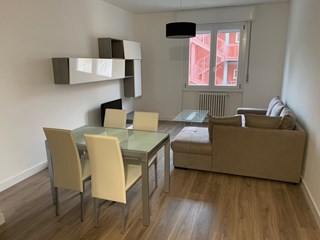 Trilocale in Affitto a Garda, zona Garda, 350€, 80 m², arredato