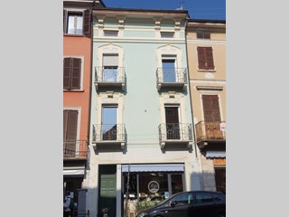 Appartamento in Vendita a Cremona, zona Porta Venezia, 439'000€, 300 m²