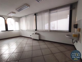 Ufficio in Affitto a Bellaria Igea Marina, 2'000€, 220 m²