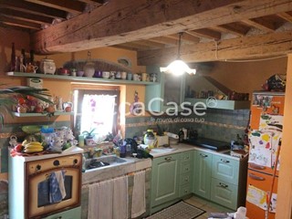 Casa Indipendente in Vendita a Montecarlo, 206'000€, 85 m²