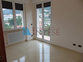 Trilocale in Vendita a Boissano, 220'000€, 70 m², con Box