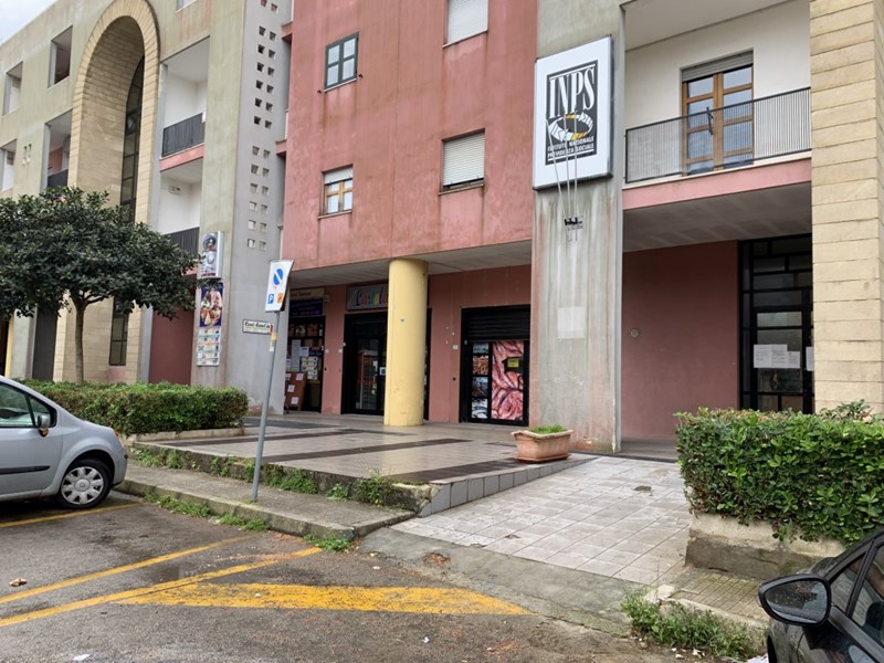 Negozio in Vendita a Gallipoli, zona Via giorgio da gallipoli, 90'000&euro;, 45 m², arredato