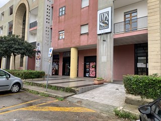 Negozio in Vendita a Gallipoli, zona Via giorgio da gallipoli, 90'000&euro;, 45 m², arredato