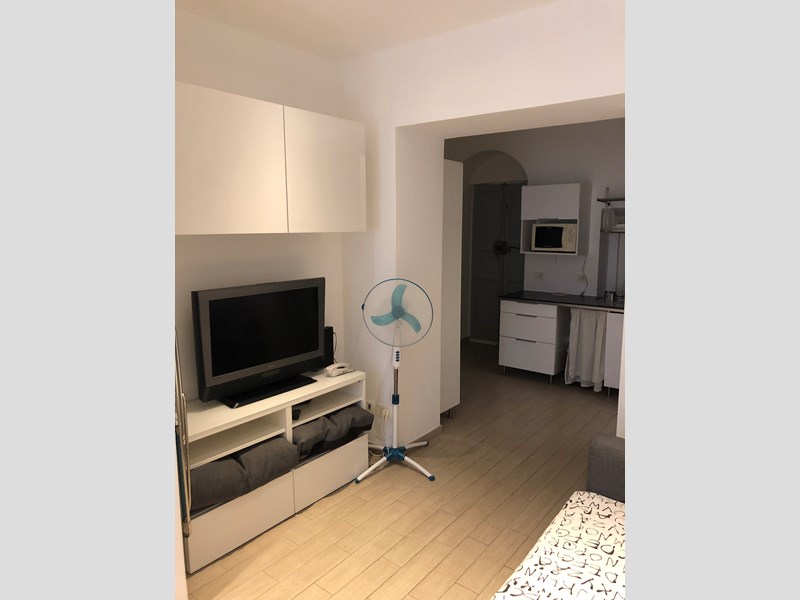 Monolocale in Affitto a Milano, zona Porta Genova , 800€, 33 m², arredato