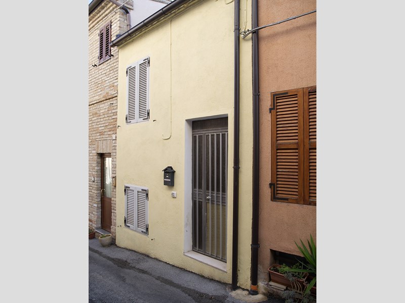 Casa Indipendente in Vendita a Corridonia, zona Centro storico, 69'900&euro;, 60 m², con Box