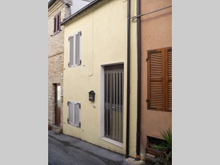Casa Indipendente in Vendita a Corridonia, zona Centro storico, 69'900&euro;, 60 m², con Box