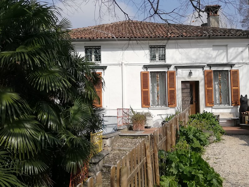 Villa in Vendita a Brescia, zona panoramica, 1'290'000€, 375 m²