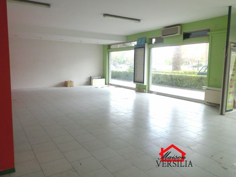 Ufficio in Vendita a Massa, 390'000&euro;, 300 m²