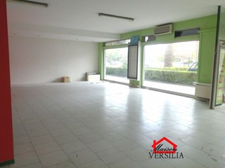 Ufficio in Vendita a Massa, 390'000€, 300 m²