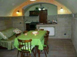 Casa Indipendente in Vendita a Sant'Agata de' Goti, zona Faggiano, 65'000€, 90 m²