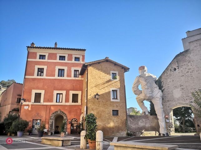 Trilocale in Affitto a Capena, zona centro storico, 570€, 73 m², arredato