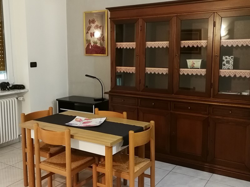 Bilocale in Affitto a Robassomero, zona Centro, 490€, 65 m², arredato