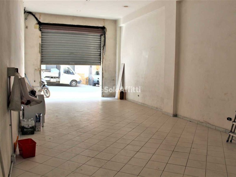 Capannone in Affitto a Sciacca, 70 m²