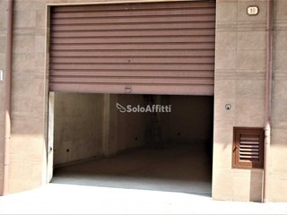 Capannone in Affitto a Sciacca, 70 m²