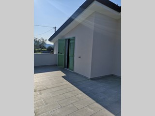 Casa Semi Indipendente in Vendita a Fosdinovo, 200'000€, 95 m²